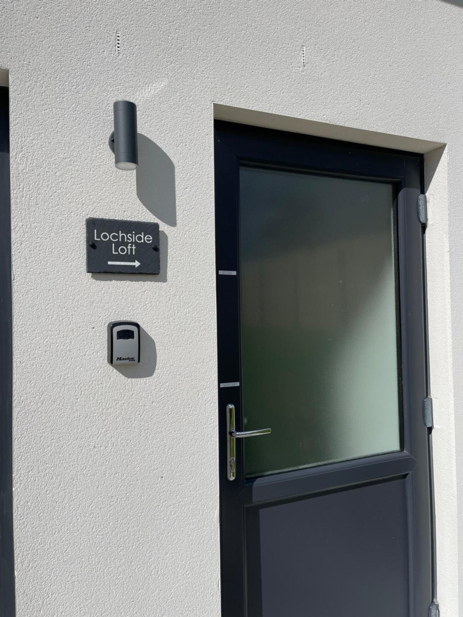 Lochside Loft - Self Catering Apartment For 2 In A Great Location For Inverness Airport And Both Cabot Highlands & Nairn Golf Courses Екстер'єр фото